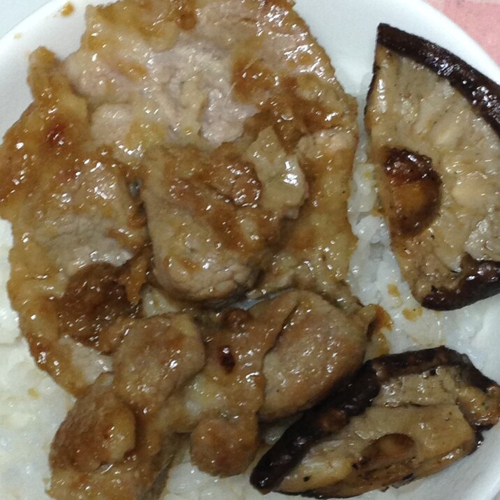 豚薄切り椎茸丼